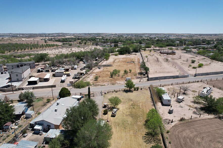10719 Horn Cir, Socorro, TX à vendre - Photo du bâtiment - Image 3 de 6