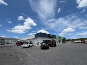 115 Kings Bay Rd, Kingsland, GA for lease Building Photo- Image 2 of 18