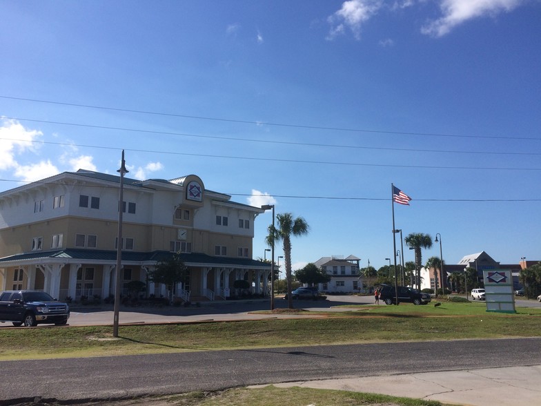 202 Marina Dr, Port Saint Joe, FL à vendre - Photo du bâtiment - Image 1 de 1