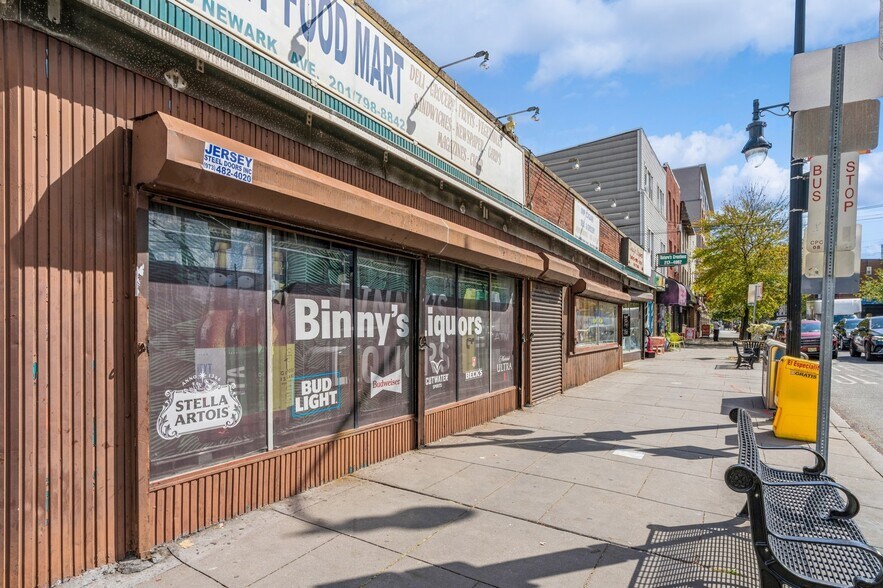306-310 Newark Ave, Jersey City, NJ à vendre - Photo du bâtiment - Image 3 de 11
