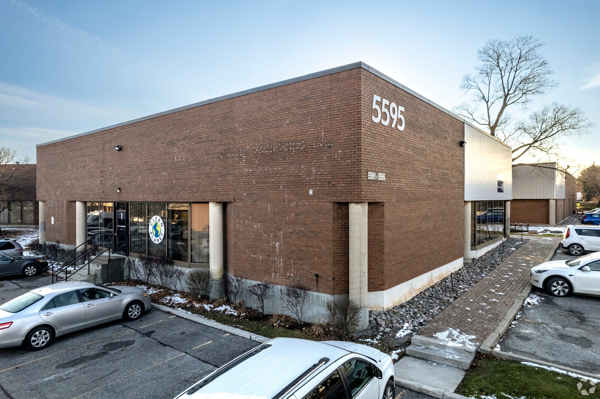 5591-5595 Finch Ave E, Toronto, ON à vendre Photo principale- Image 1 de 1