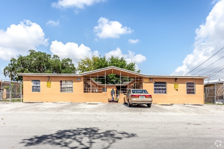 2013 Washington Ave, Opa Locka, FL à vendre - Photo du bâtiment - Image 2 de 3