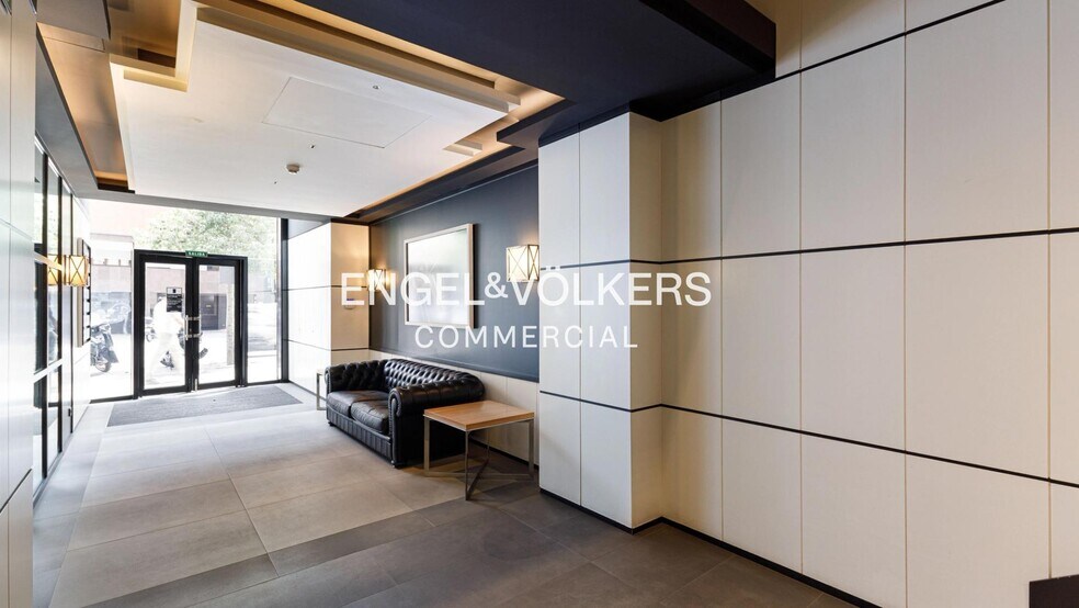 Office in Barcelona, Barcelona for lease - Interior Photo - Image 2 of 5