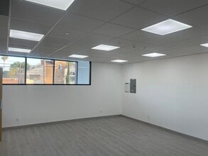 15721 Vanowen St, Van Nuys, CA for lease Building Photo- Image 1 of 2