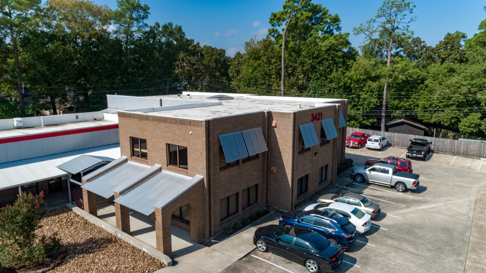 3421 W Davis St, Conroe, TX for lease - Building Photo - Image 2 of 72