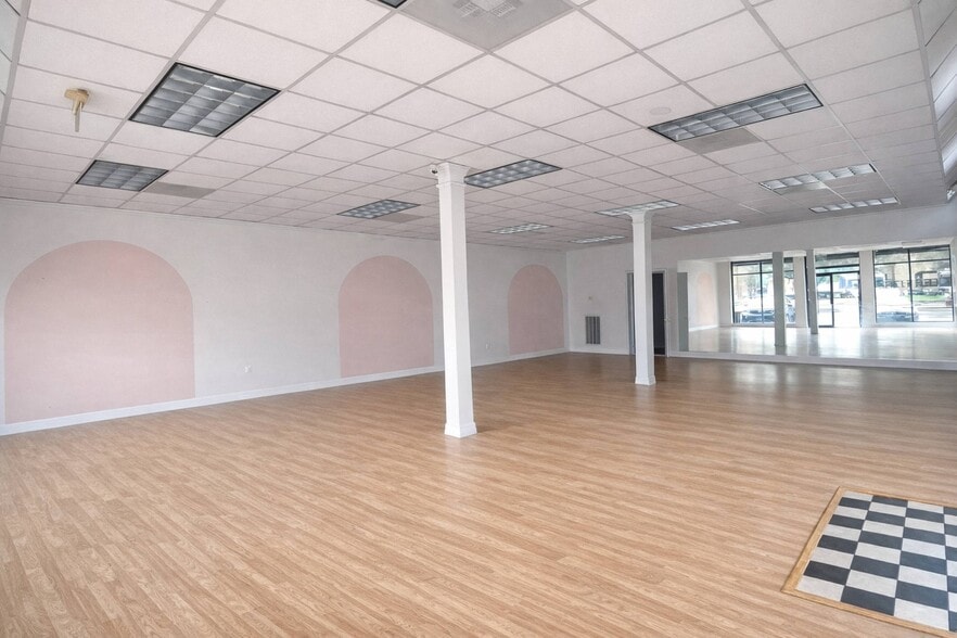 5200 Bellaire Blvd, Bellaire, TX à louer - Photo du bâtiment - Image 3 de 7