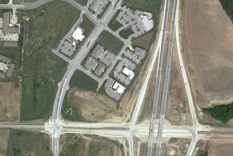 3171 NE Carnegie Dr, Lee's Summit, MO à vendre - Aérien - Image 2 de 5