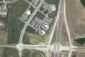 3171 NE Carnegie Dr, Lee's Summit, MO - Aerial map view