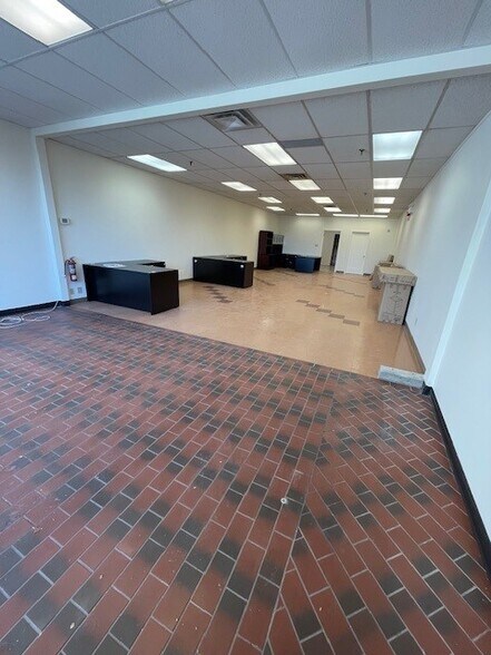 4804 50 St, Innisfail, AB à louer - Photo intérieure - Image 3 de 10