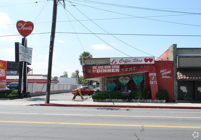 16918 Saticoy St, Van Nuys, CA for sale - Building Photo - Image 3 of 3