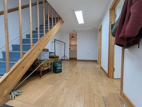 36 Vine St, Brighton for lease Interior Photo- Image 2 of 7