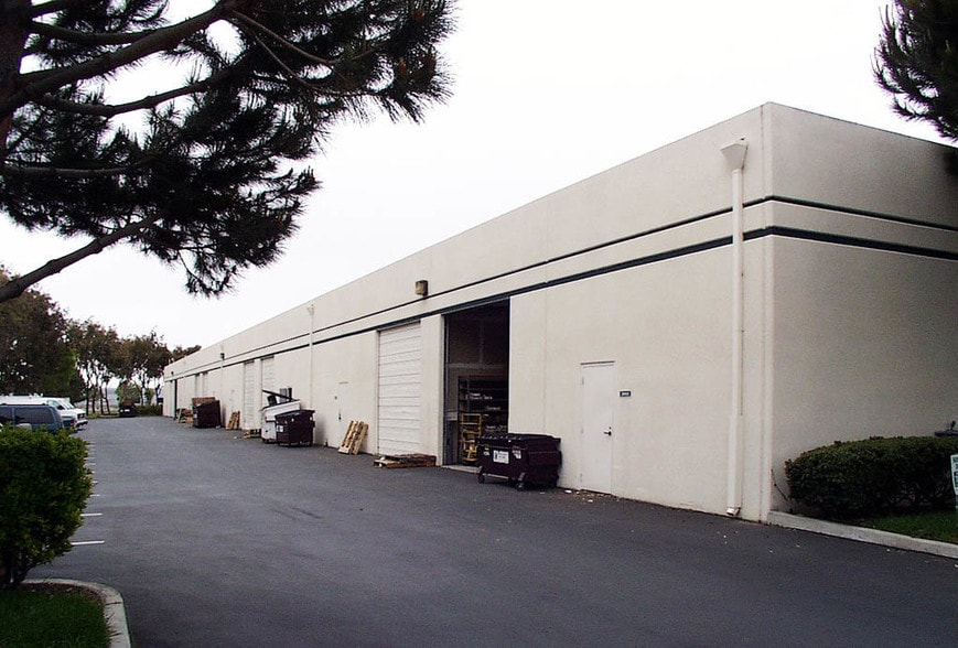 30069-30083 Ahern Ave, Union City, CA for lease - Building Photo - Image 1 of 4