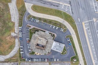 555 E Butterfield Rd, Lombard, IL - AÉRIEN  Vue de la carte - Image1