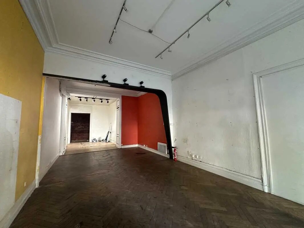 Commerce de détail dans Bordeaux à louer Photo intérieure- Image 1 de 4