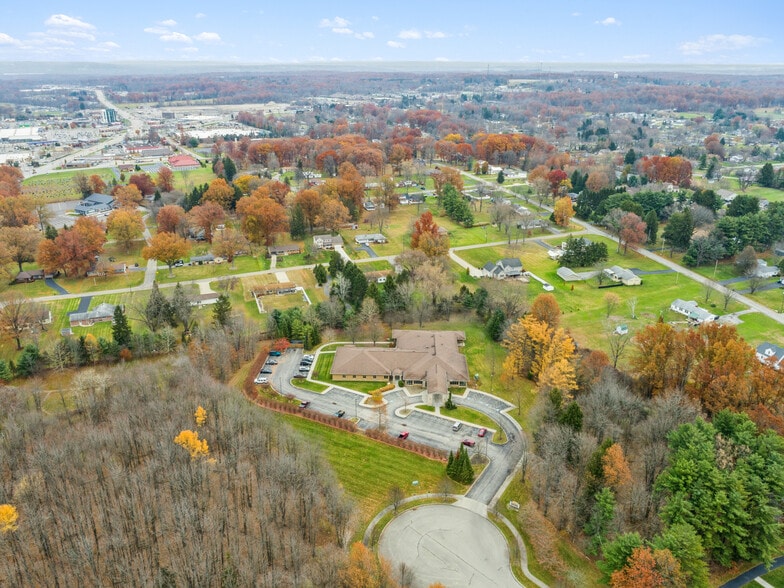 1005 Campus Cir, Hermitage, PA for sale - Building Photo - Image 2 of 4