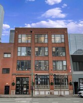 11 W Illinois St, Chicago IL - Loft