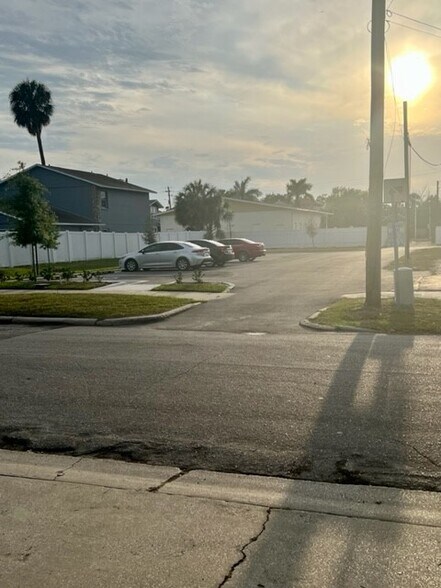 1902 W Kennedy Blvd, Tampa, FL à louer - Photo du bâtiment - Image 2 de 2