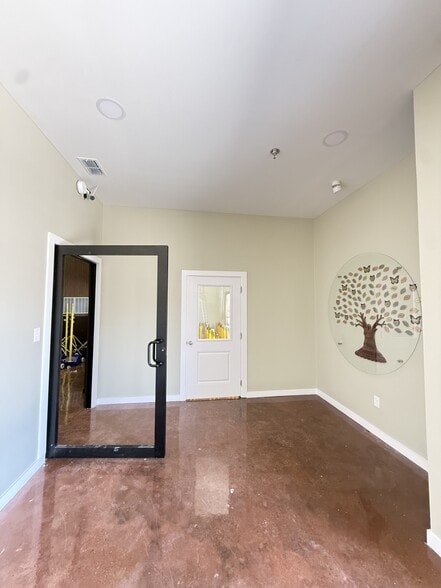 200 W Cano St, Edinburg, TX for lease - Interior Photo - Image 3 of 12