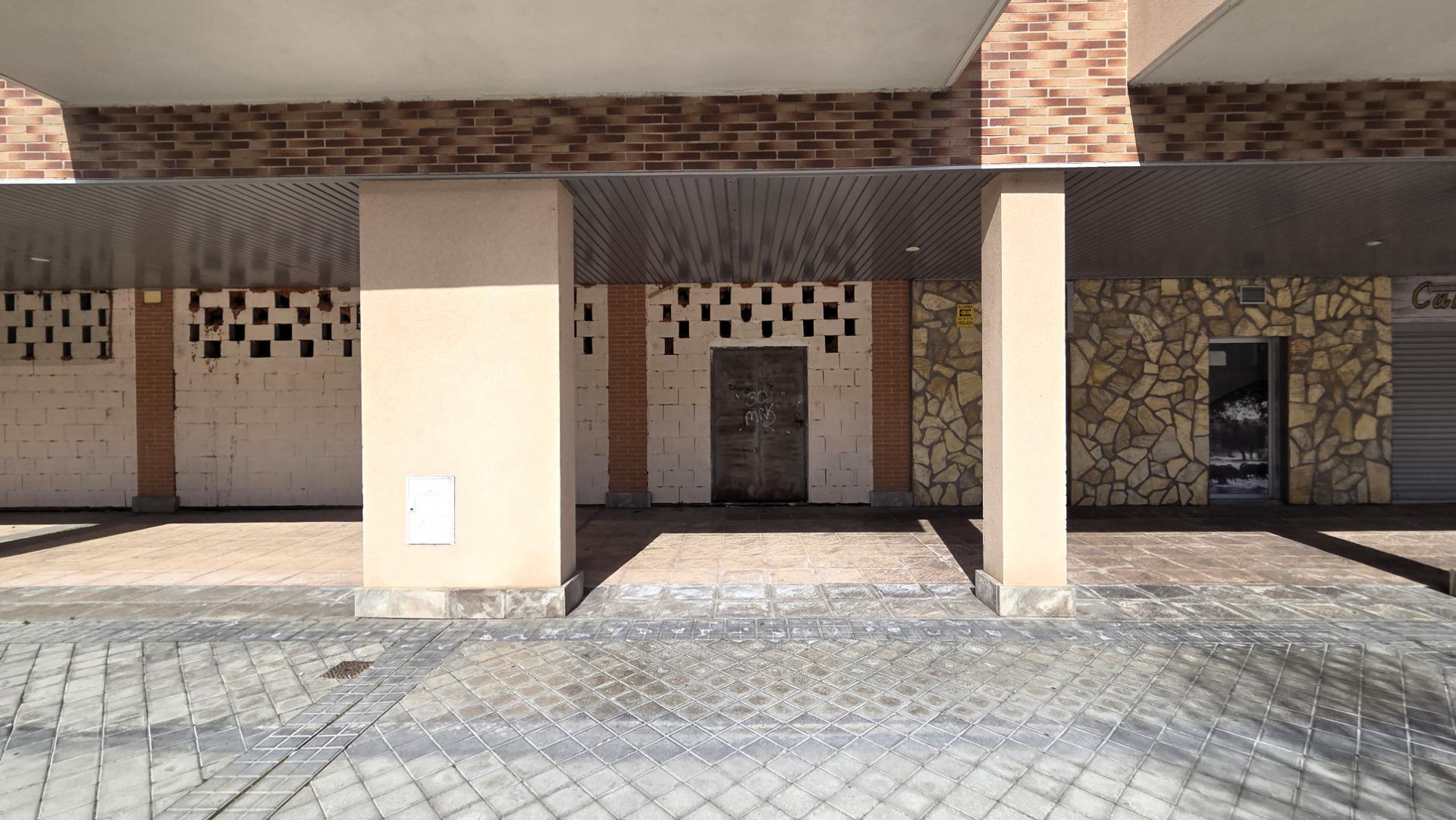 Retail in Ávila, Ávila for lease Primary Photo- Image 1 of 5