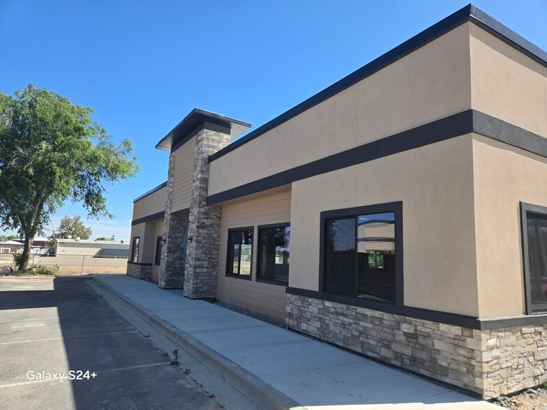 1143 12th Ave Rd, Nampa, ID à louer - Photo du bâtiment - Image 3 de 3
