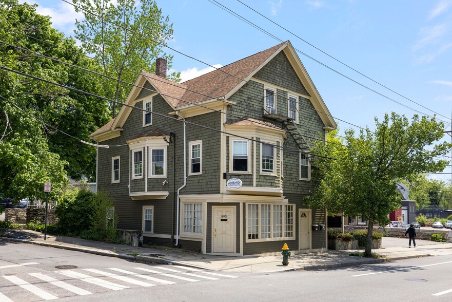 895 N Main St, Providence, RI à vendre - Photo du bâtiment - Image 1 de 1