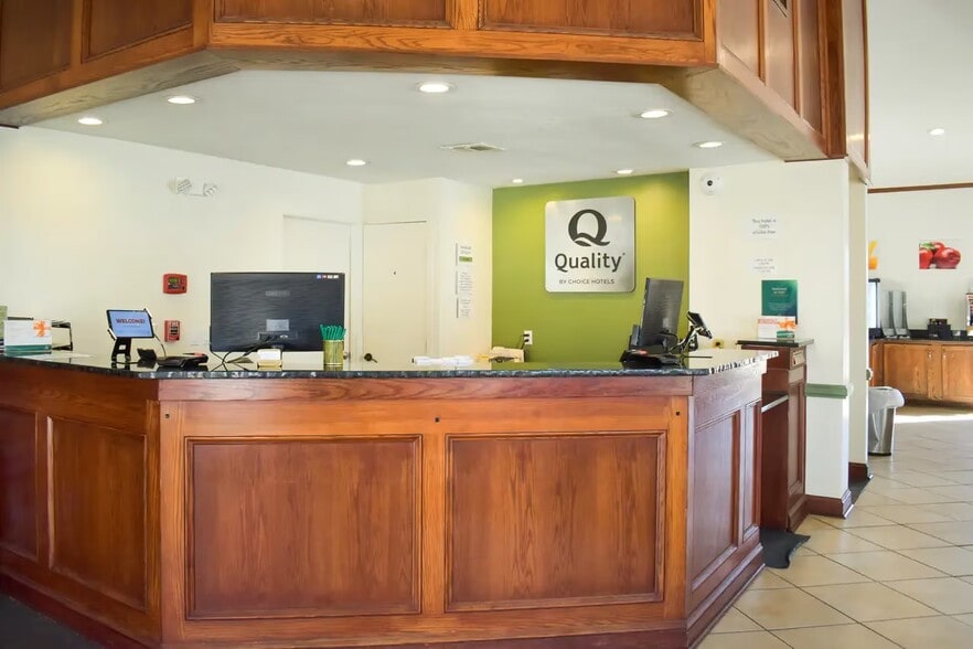 555 Garden of the Gods Rd, Colorado Springs, CO for sale - Building Photo - Image 2 of 6