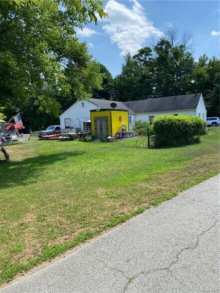 12 River Rd, Barryville, NY à vendre - Photo du bâtiment - Image 3 de 34