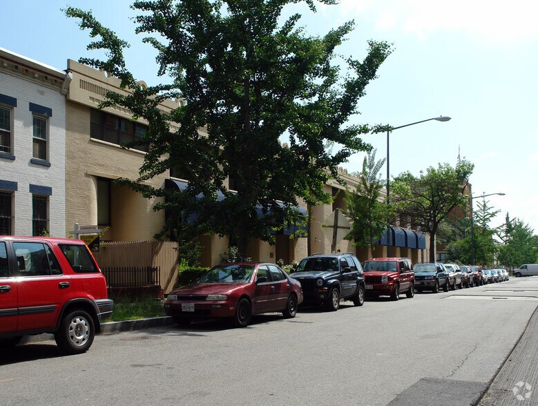 220 I St NE, Washington, DC for lease - Building Photo - Image 2 of 2