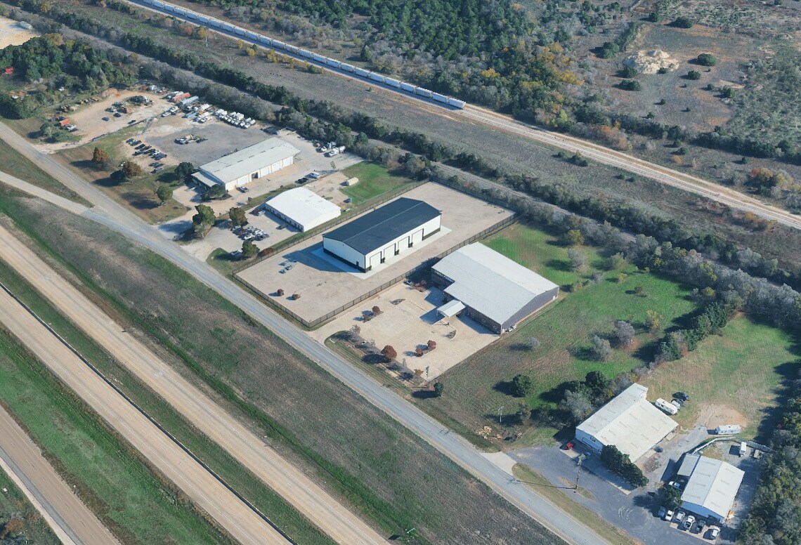 Highway 67, Midlothian, TX à louer Photo du bâtiment- Image 1 de 10