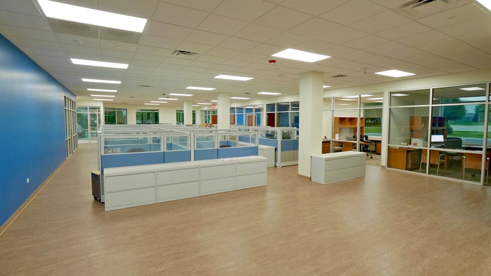 2301 W Haven Ave, New Lenox, IL for lease - Interior Photo - Image 2 of 8