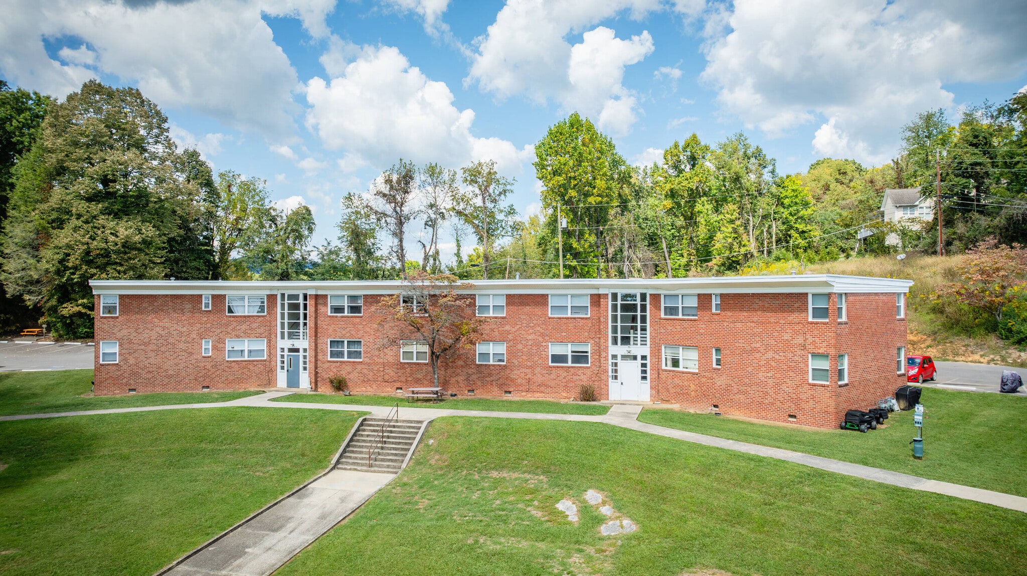 132 Mesa Ln, Bristol, VA à vendre Photo principale- Image 1 de 33