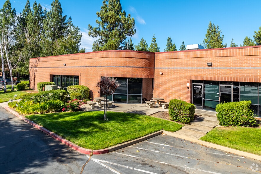 3330 Data Dr, Rancho Cordova, CA for sale - Building Photo - Image 2 of 5