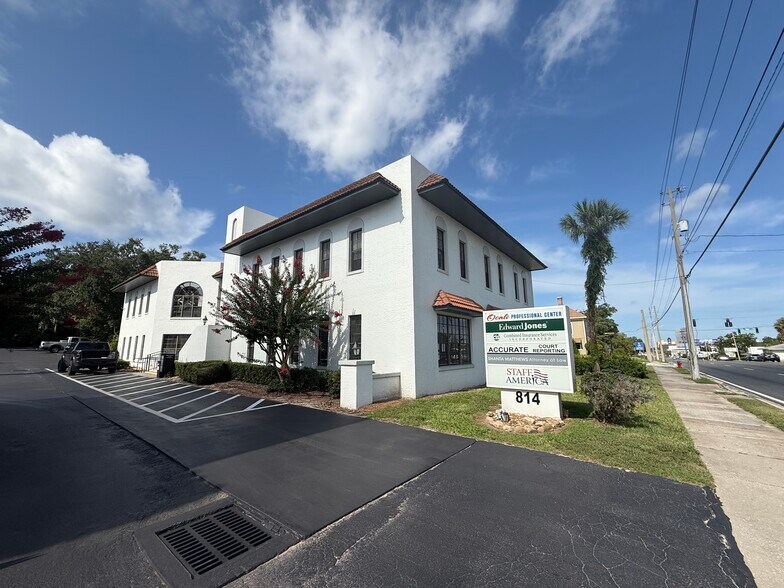 814 E Silver Springs Blvd, Ocala, FL à louer - Photo du bâtiment - Image 2 de 2