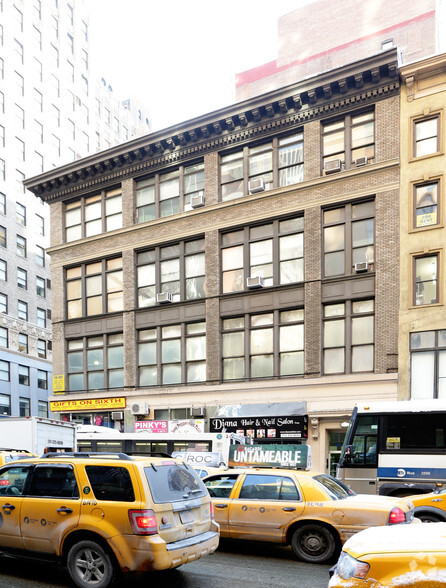 1032 Avenue of the Americas, New York, NY for lease - Building Photo - Image 2 of 4