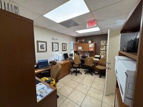 7710 NW 56th Way, Pompano Beach, FL for lease Building Photo- Image 1 of 8