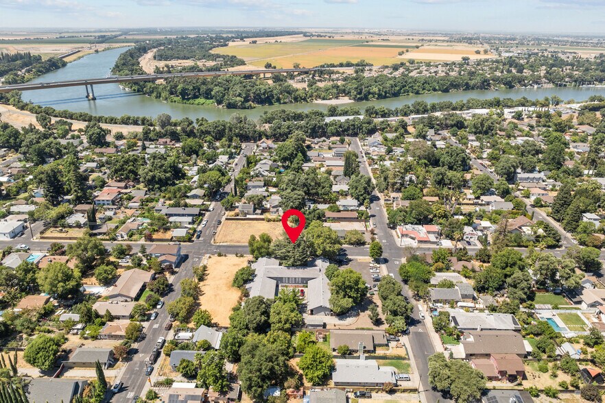 1617-1621 Lisbon Ave, West Sacramento, CA à vendre - Photo du bâtiment - Image 3 de 11