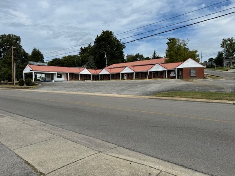 500 Happy Valley Rd, Glasgow, KY for sale - Building Photo - Image 2 of 14