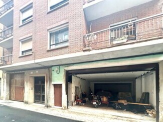 Plus de détails pour Multi-résidentiel à vendre