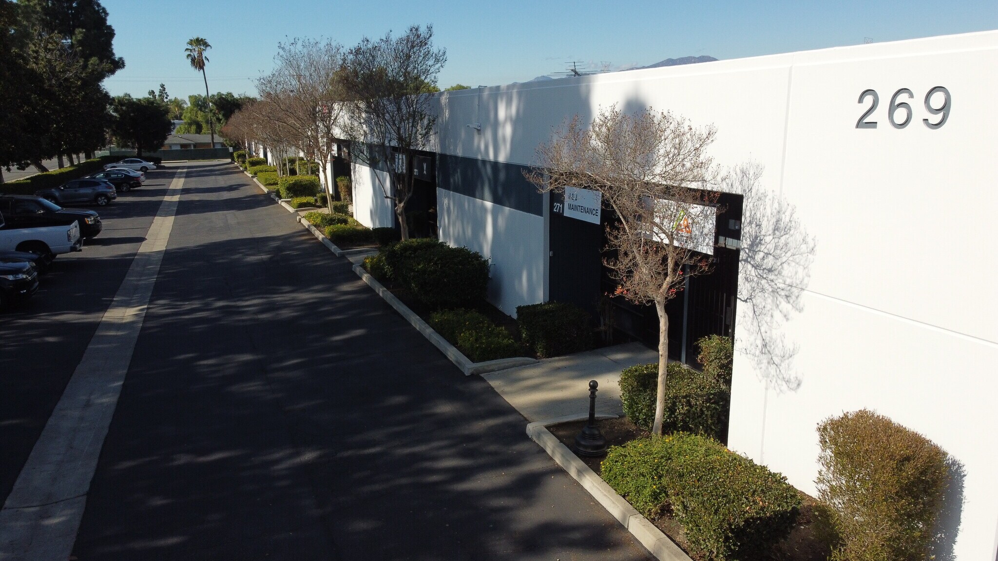 269-299 W Allen Ave, San Dimas, CA à louer Photo du bâtiment- Image 1 de 10