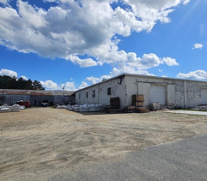 1500 Howard Ave, Fredericksburg, VA à louer - Photo du bâtiment - Image 2 de 3