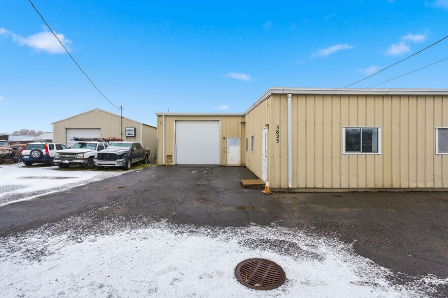 5827 N Florida St, Spokane, WA à vendre - Photo du bâtiment - Image 2 de 17