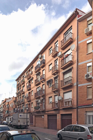 Plus de détails pour Calle Guadalajara, 13, Móstoles - Multi-résidentiel à vendre