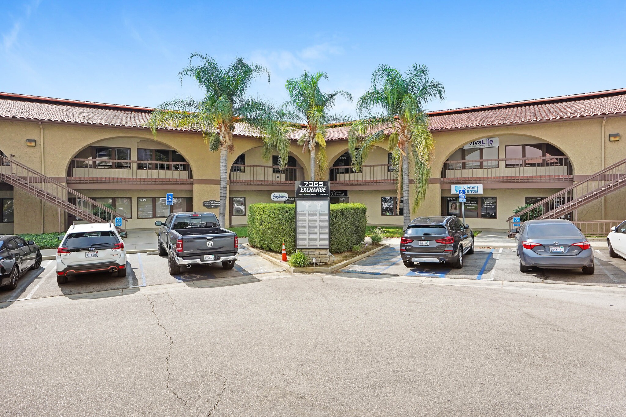 7365 Carnelian St, Rancho Cucamonga, CA à louer Photo du b timent- Image 1 de 9