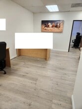 2301 W Lincoln Ave, Anaheim, CA à louer Photo intérieure- Image 2 de 9