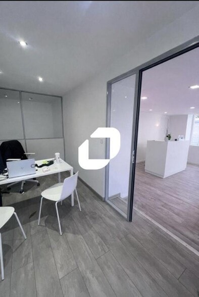Office in Meaux for sale - Interior Photo - Image 3 of 5