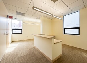 2320 Sutter St, San Francisco, CA for lease Interior Photo- Image 2 of 3