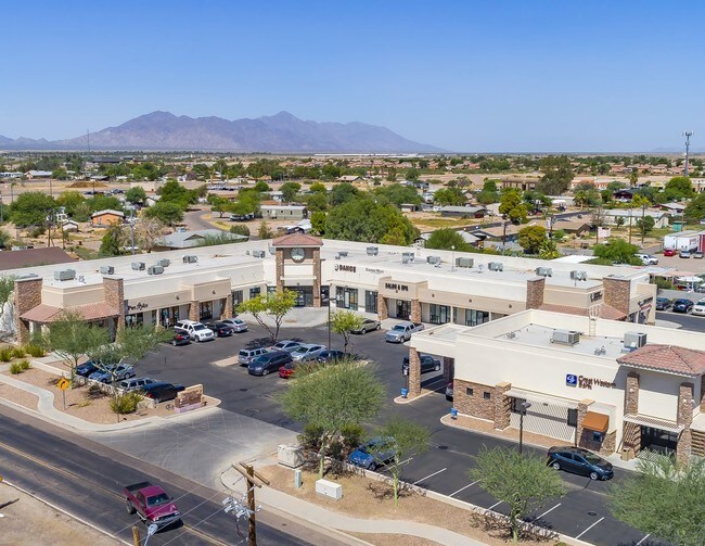 Plus de détails pour 19756 N Maricopa Rd, Maricopa, AZ - Bureau/Commerce de détail à louer