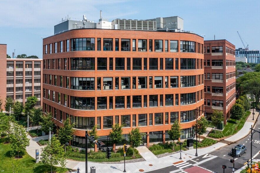 1 Brookline Pl, Brookline, MA à louer - Photo du bâtiment - Image 2 de 11