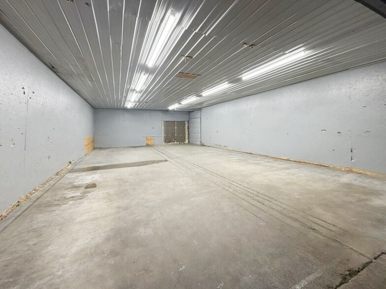 315 7th Ave, Three Rivers, MI for lease - Building Photo - Image 2 of 22
