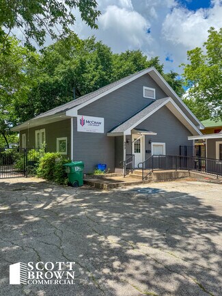 Plus de détails pour 903 N Elm St, Denton, TX - Bureau à louer